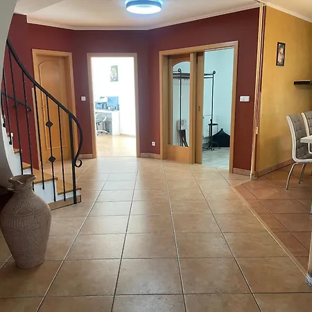 Rodinny Dum Divisov U Benesova, Na Spravedlnosti 276 Willa Vlašim