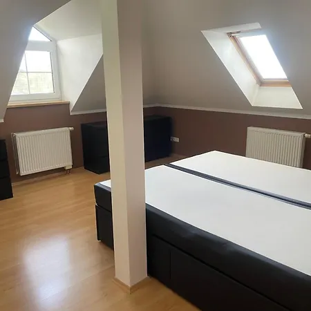 Rodinny Dum Divisov U Benesova, Na Spravedlnosti 276 Willa *