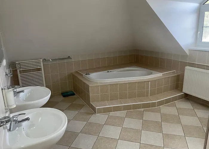 Rodinny Dum Divisov U Benesova, Na Spravedlnosti 276 Willa